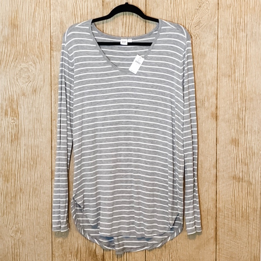 Gap Striped V-neck Long Sleeve Top.